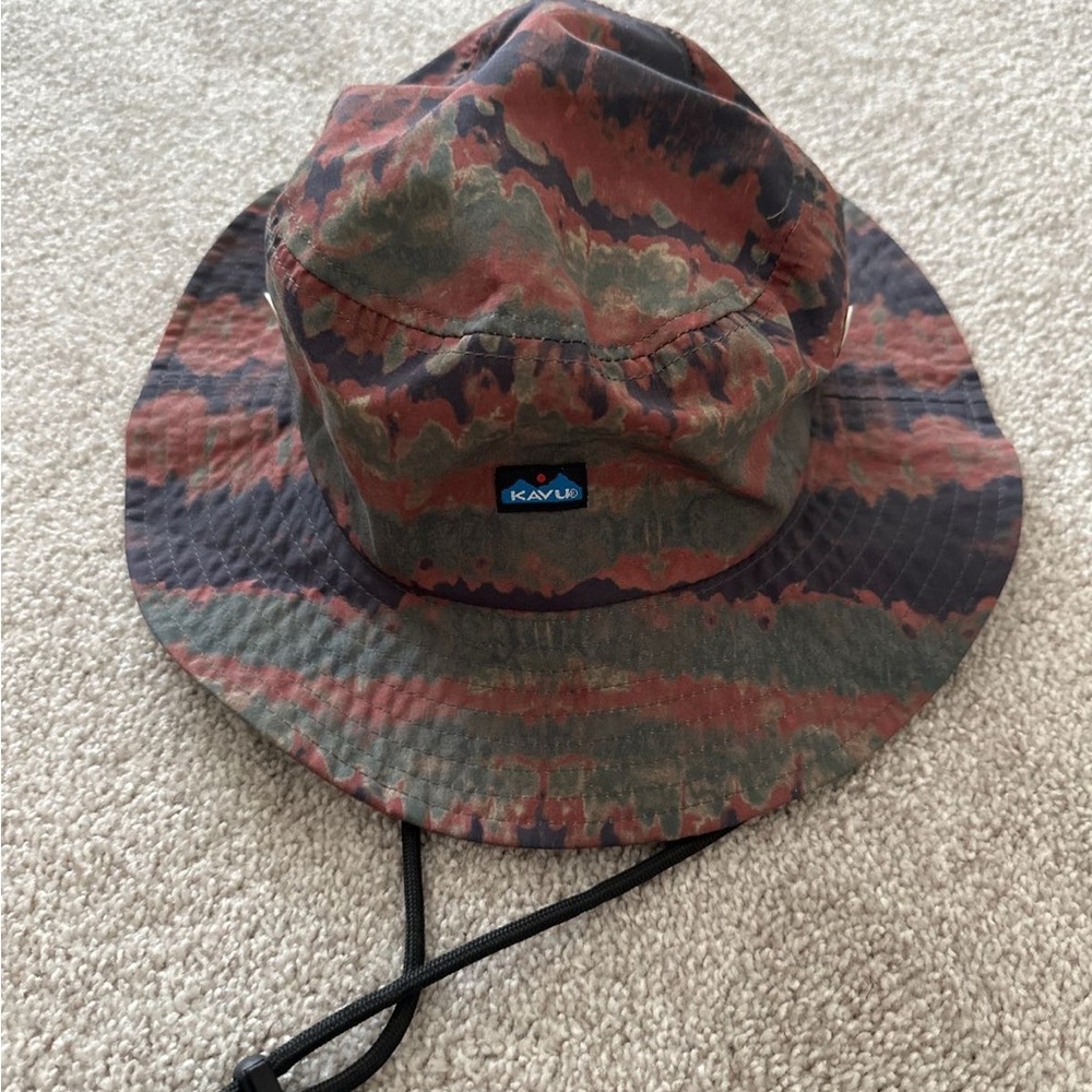 Kavu Camo Adventure Hat - Red and Green